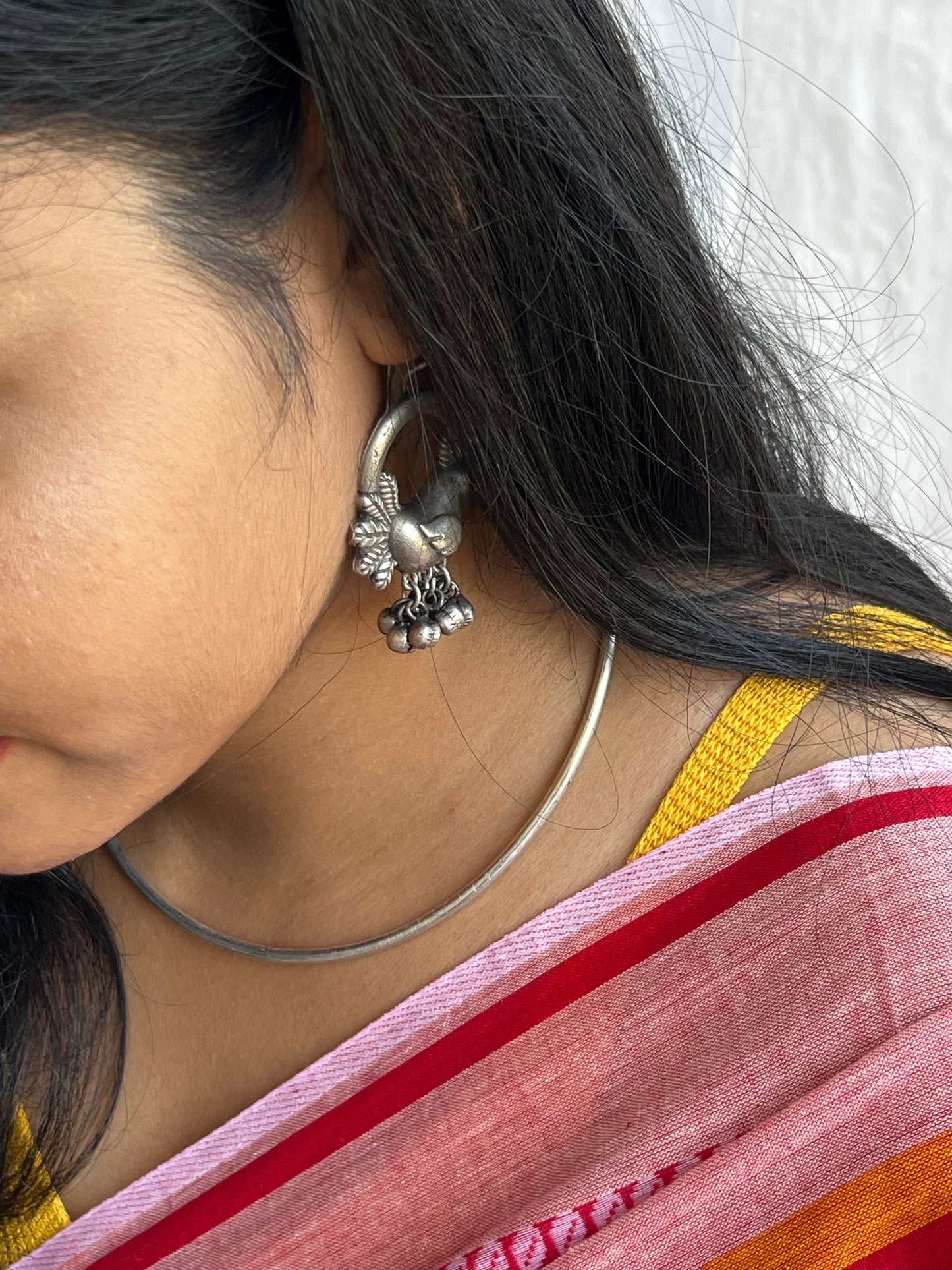 Silver chokar