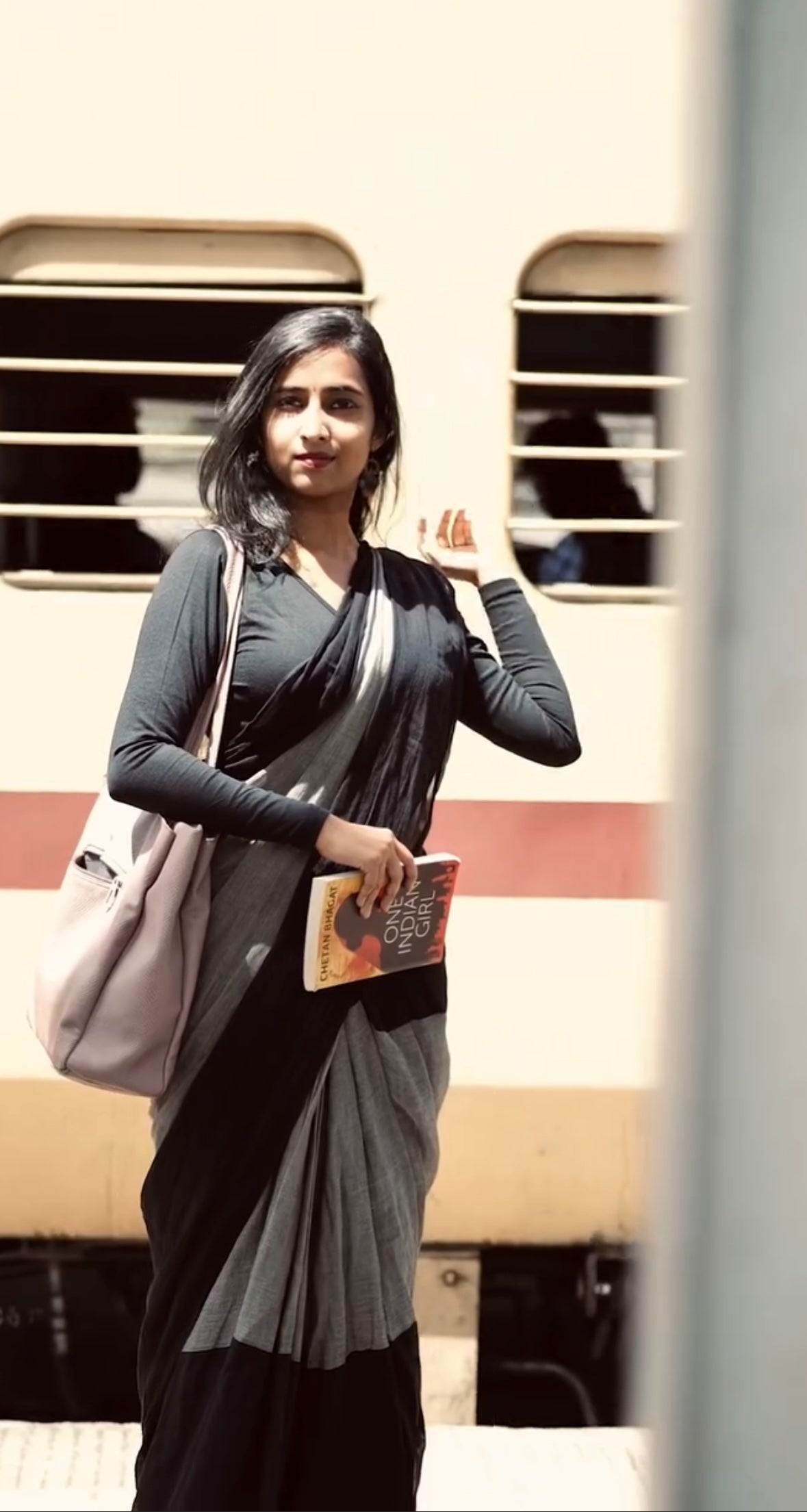 Sanyukta l Grey And Black Mul Cotton Saree