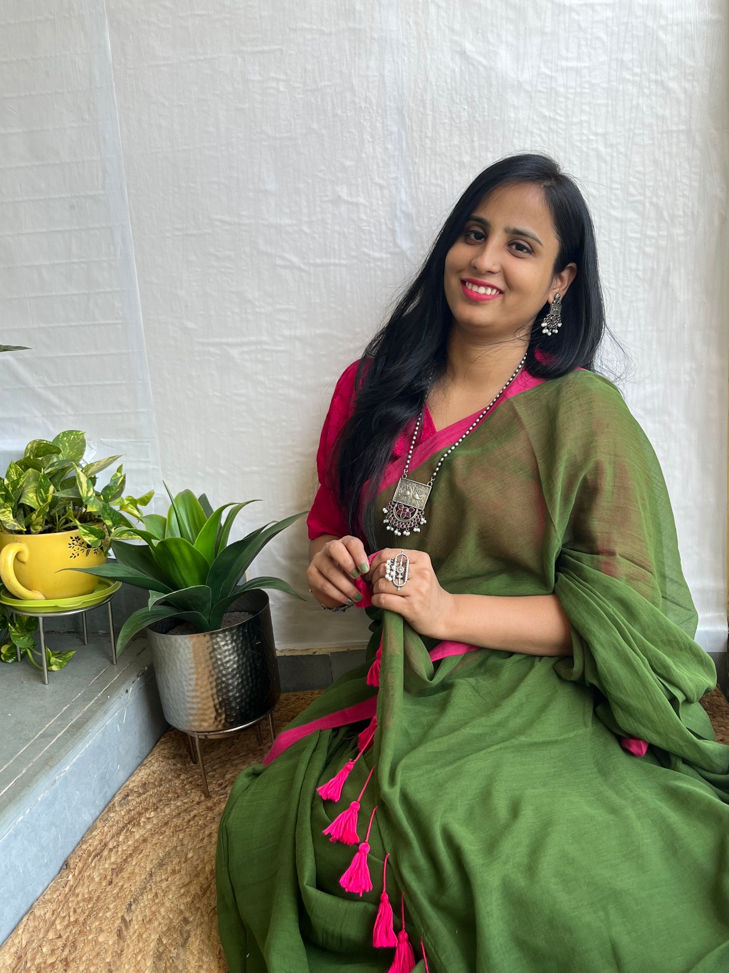Saadgi l Plain mul cotton saree with border